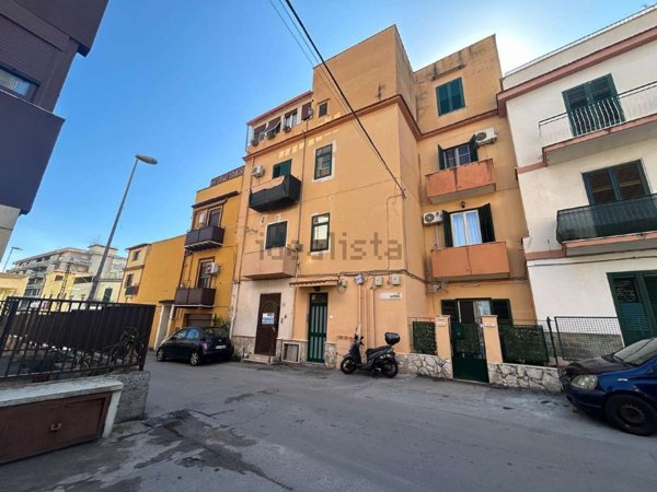 appartamento in vendita a Palermo in zona Altarello
