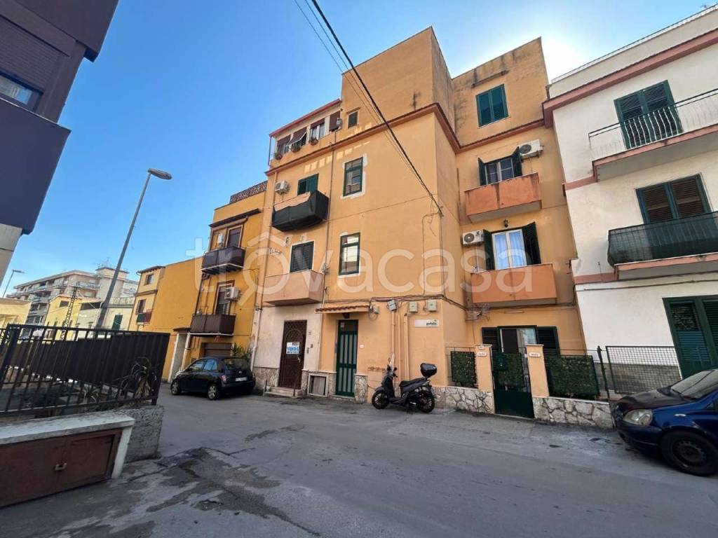 appartamento in vendita a Palermo in zona Altarello