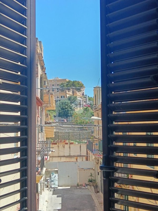 appartamento in vendita a Palermo in zona Arenella/Vergine Maria