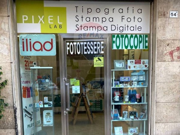 negozio in vendita a Palermo in zona Politeama