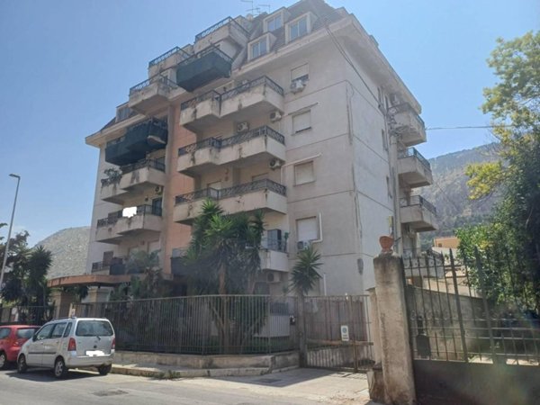 appartamento in vendita a Palermo in zona Tommaso Natale
