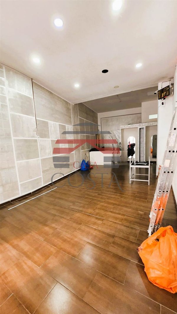 negozio in vendita a Palermo in zona Noce