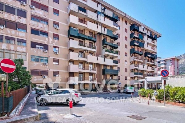 appartamento in vendita a Palermo in zona Tommaso Natale