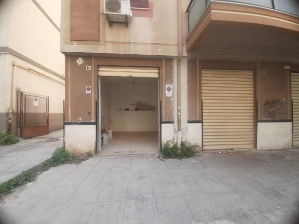 negozio in vendita a Palermo in zona Calatafimi / Cuba