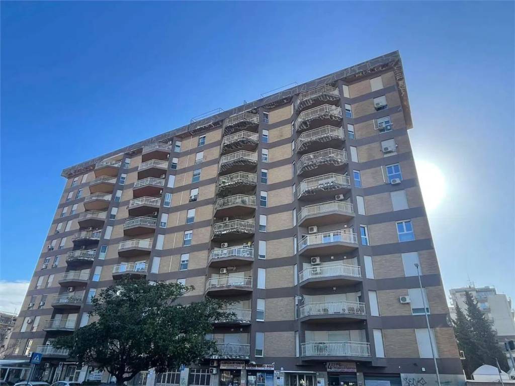 appartamento in vendita a Palermo in zona Politeama