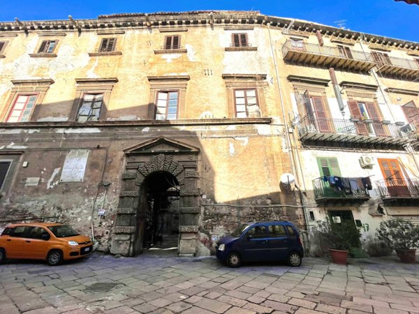 appartamento in vendita a Palermo in zona Centro storico