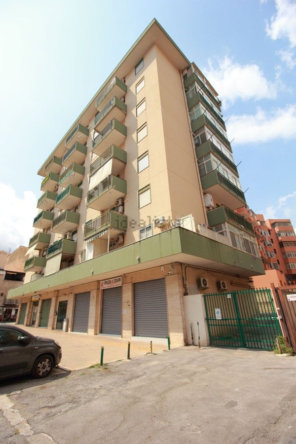 appartamento in vendita a Palermo in zona Oreto