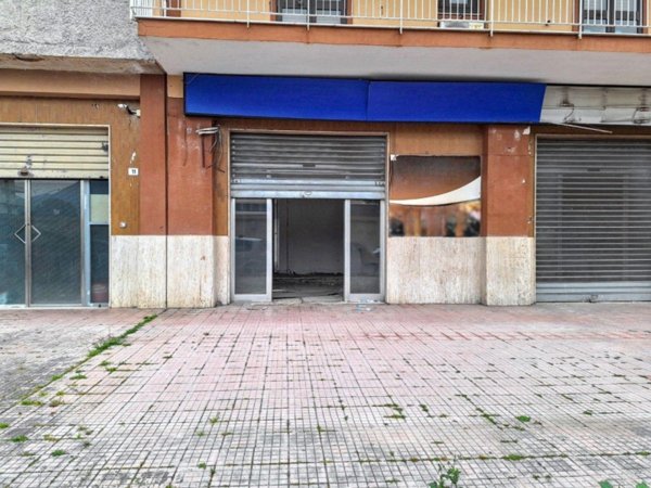 negozio in vendita a Palermo in zona Calatafimi / Cuba