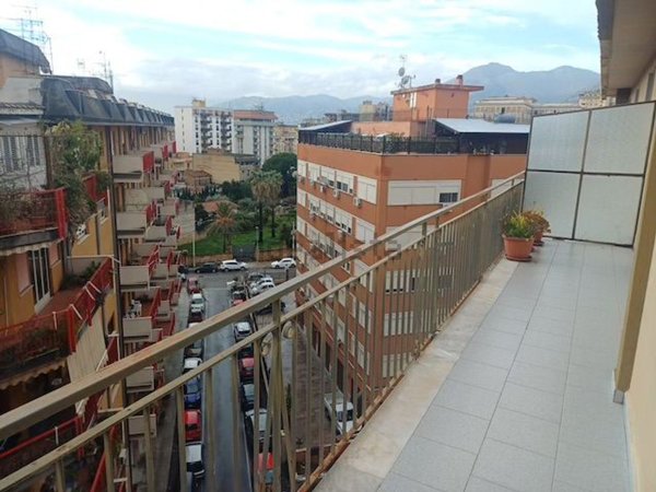 appartamento in vendita a Palermo in zona San Lorenzo