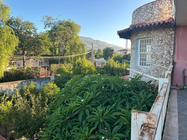 casa indipendente in vendita a Palermo in zona Mezzomonreale