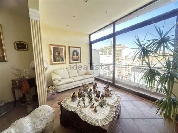 appartamento in vendita a Palermo in zona Malaspina/Palagonia