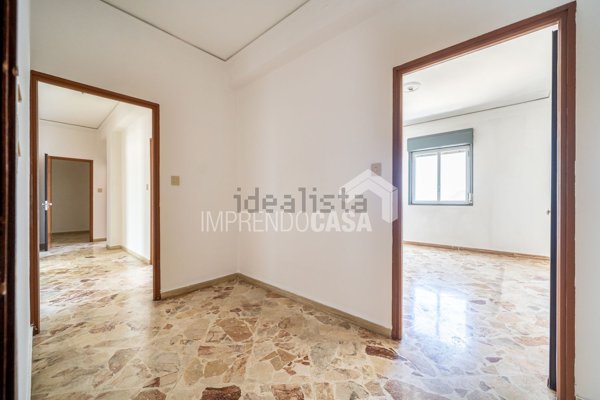 appartamento in vendita a Palermo in zona Montegrappa / Santa Rosalia