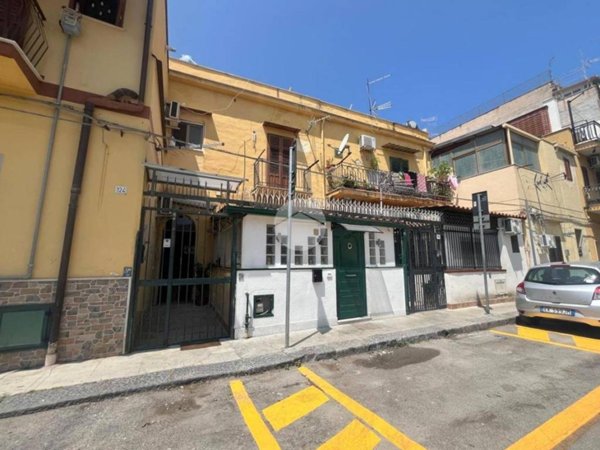 appartamento in vendita a Palermo in zona Malaspina/Palagonia