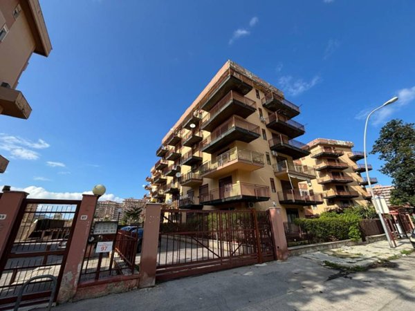 appartamento in vendita a Palermo in zona Chiavelli