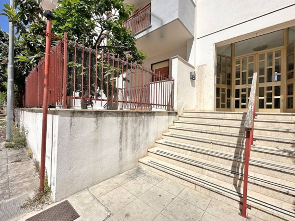 appartamento in vendita a Palermo in zona Montegrappa / Santa Rosalia