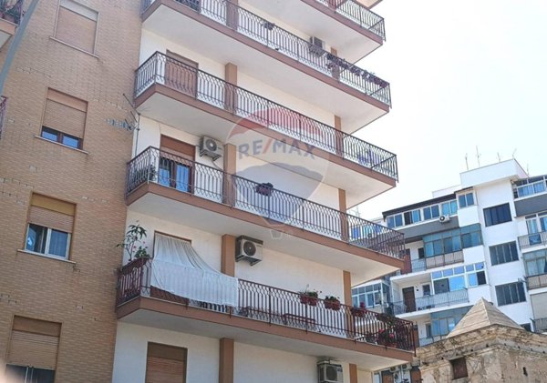 appartamento in vendita a Palermo in zona Montegrappa / Santa Rosalia
