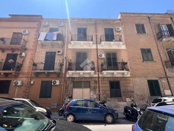 appartamento in vendita a Palermo in zona Zisa