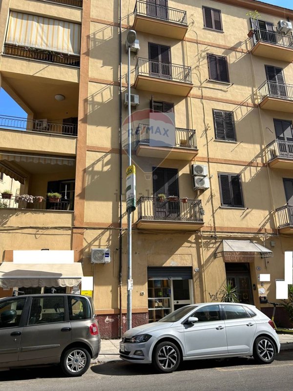 negozio in vendita a Palermo in zona Noce