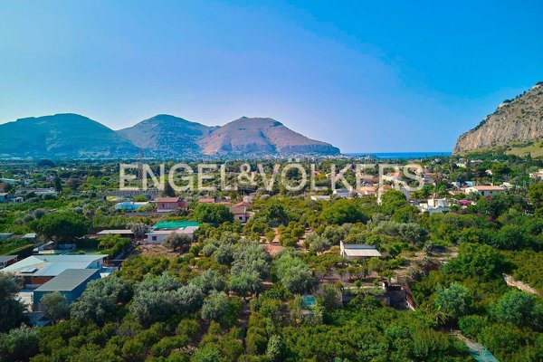 appartamento in vendita a Palermo in zona Mondello