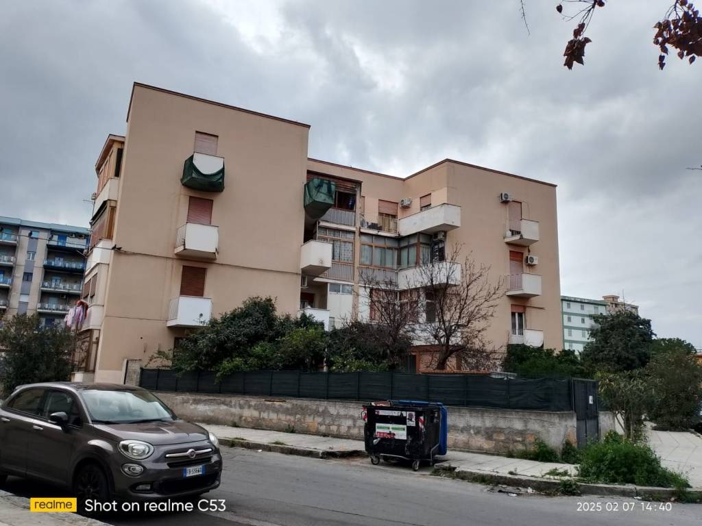 appartamento in vendita a Palermo in zona Oreto