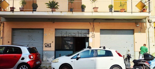 negozio in vendita a Palermo in zona Montepellegrino