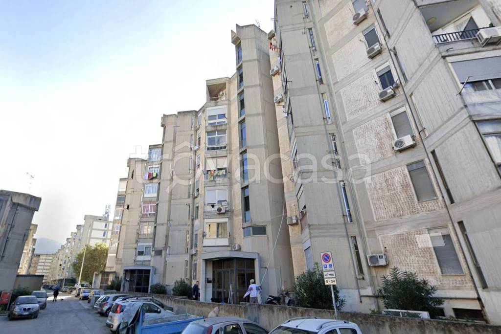appartamento in vendita a Palermo in zona Montegrappa / Santa Rosalia