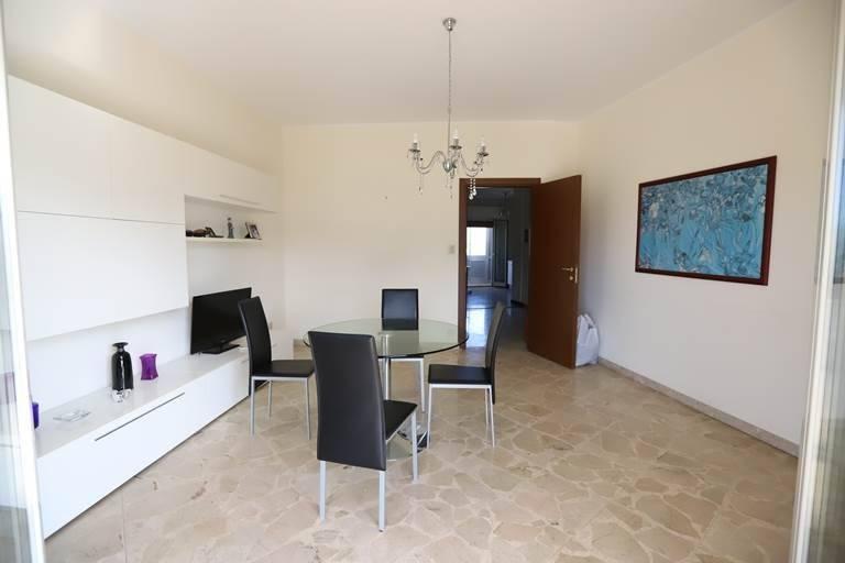 appartamento in vendita a Palermo in zona Malaspina/Palagonia