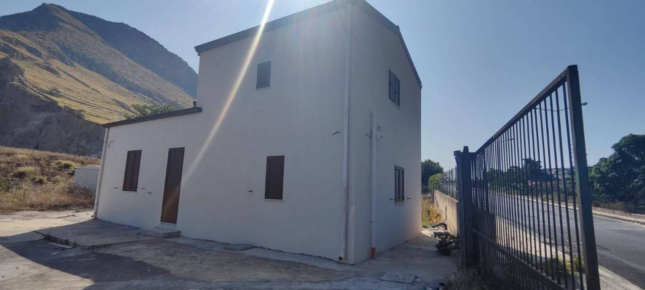 casa indipendente in vendita a Palermo in zona Sferracavallo