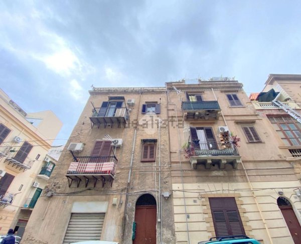 appartamento in vendita a Palermo in zona Zisa