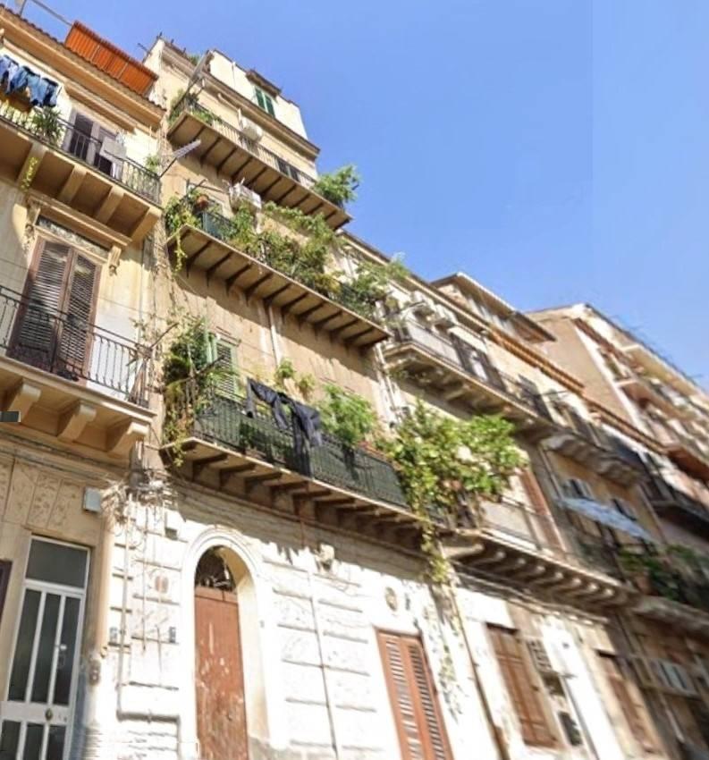 appartamento in vendita a Palermo in zona Malaspina/Palagonia