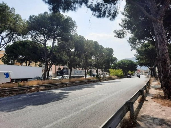 appartamento in vendita a Palermo in zona Villagrazia/Falsomiele