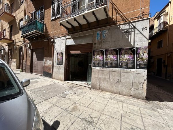 locale commerciale in vendita a Palermo in zona Oreto