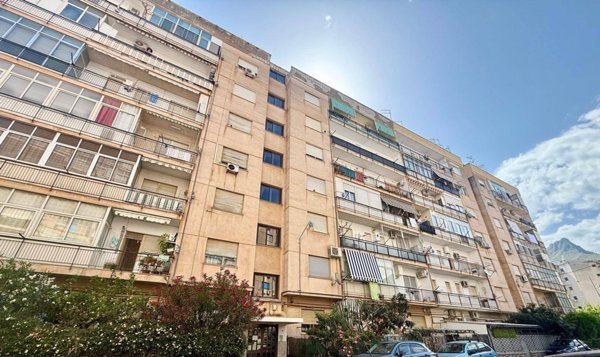 appartamento in vendita a Palermo