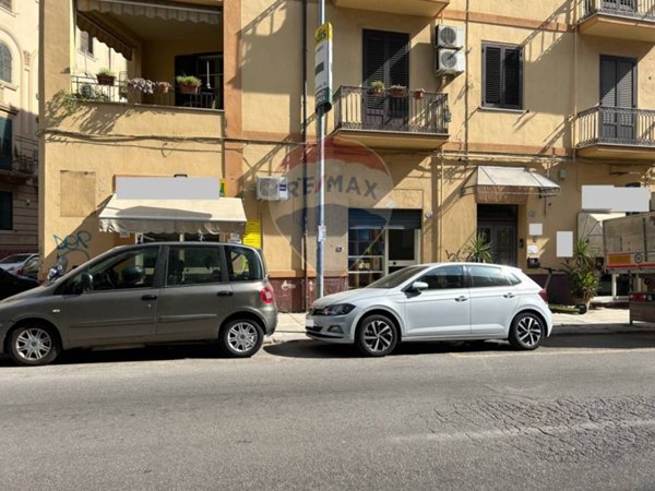 negozio in vendita a Palermo in zona Noce