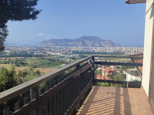 appartamento in vendita a Palermo in zona Baida