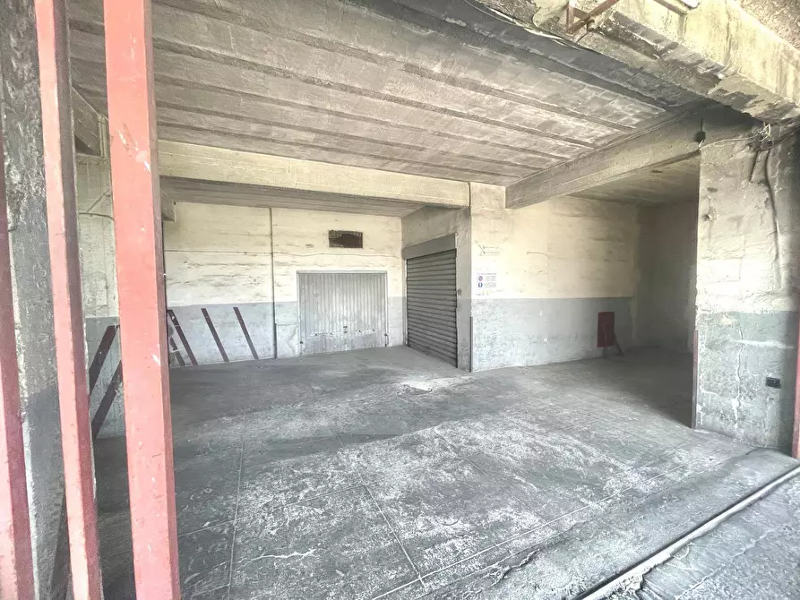 locale di sgombero in vendita a Palermo in zona Oreto