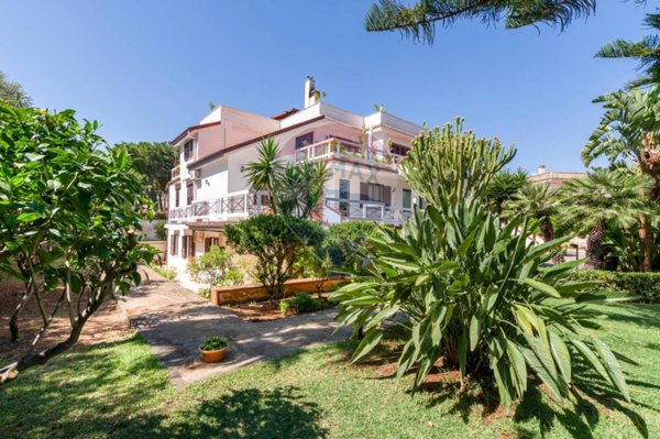 casa indipendente in vendita a Palermo in zona Tommaso Natale