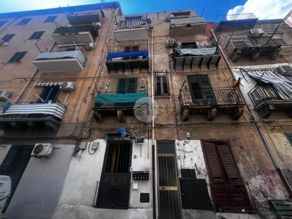 appartamento in vendita a Palermo in zona Zisa