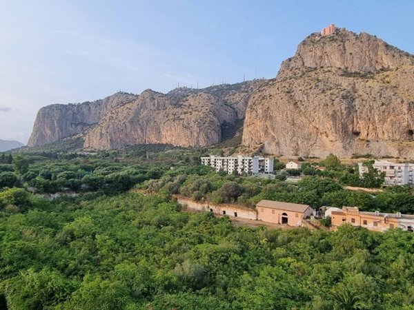 appartamento in vendita a Palermo in zona Libertà