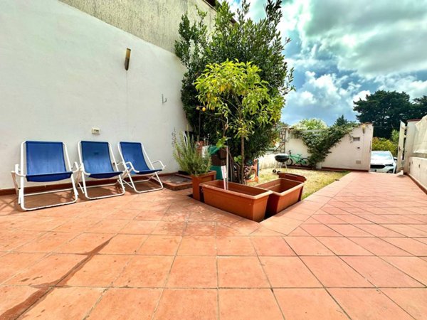 casa indipendente in vendita a Palermo in zona Mondello