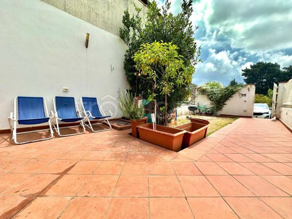 casa indipendente in vendita a Palermo in zona Partanna
