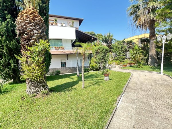 casa indipendente in vendita a Palermo in zona Cruillas
