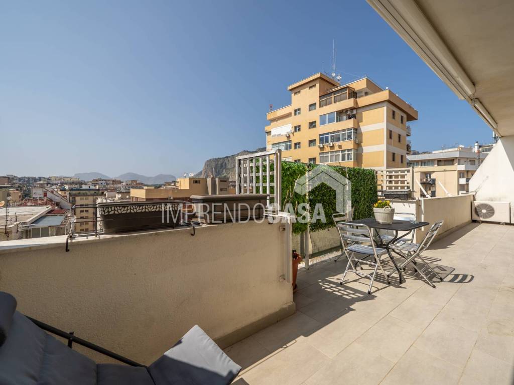 appartamento in vendita a Palermo in zona Libertà