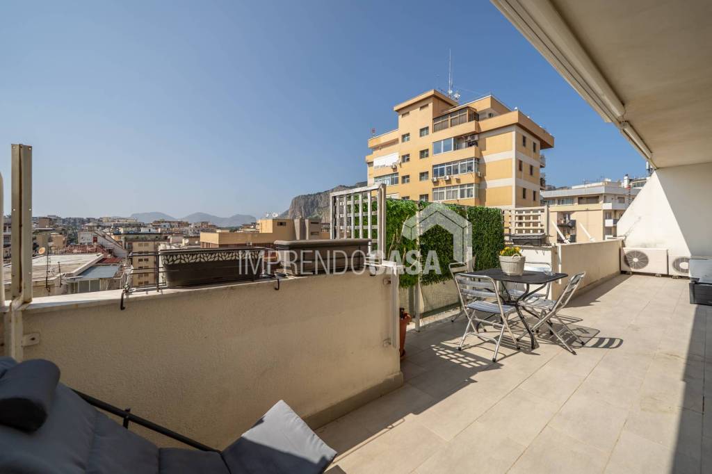 appartamento in vendita a Palermo in zona Libertà