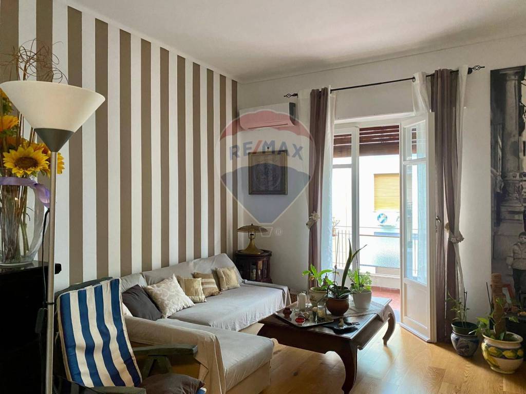 appartamento in vendita a Palermo in zona Politeama