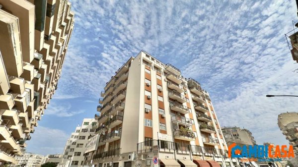 appartamento in vendita a Palermo in zona Malaspina/Palagonia