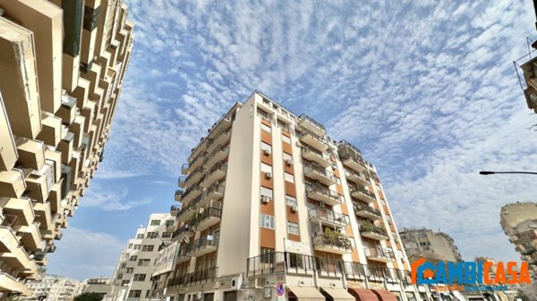 appartamento in vendita a Palermo in zona Malaspina/Palagonia