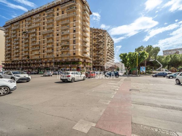 appartamento in vendita a Palermo in zona Malaspina/Palagonia