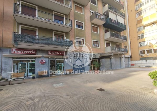 locale commerciale in vendita a Palermo in zona Resuttana