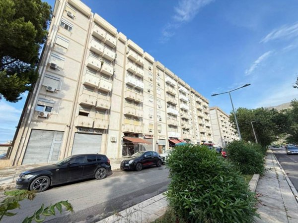 appartamento in vendita a Palermo in zona Acqua dei Corsari